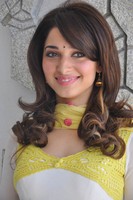 Tamanna in Endukante Premanta